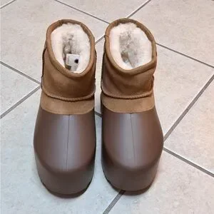 UGG | Shoes | Ugg Classic Mini Pumped Sherpa Lined Molded  display picture 1